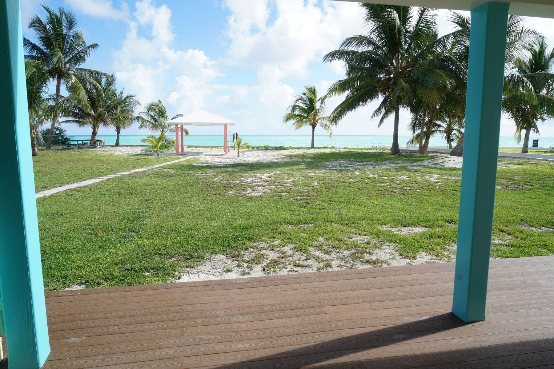 24. Single Family Homes pour l Vente à Seas the Day - Beachfront Spanish Wells, Eleuthera, Bahamas