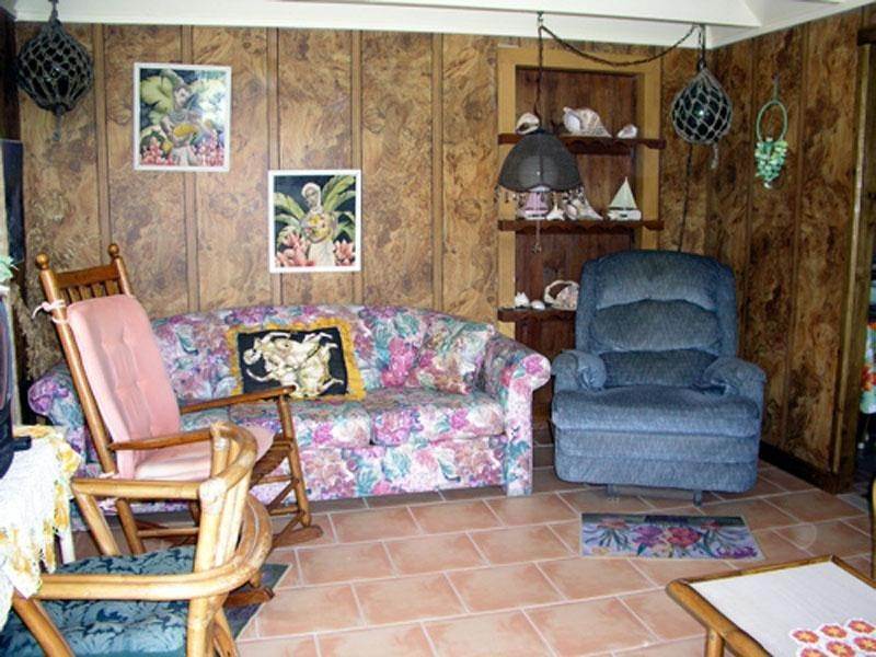2. Single Family Homes por un Venta en Ship Wrecked Cottage - Historic Cottage in Spanish Spanish Wells, Eleuthera, Bahamas